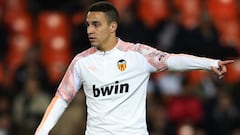 Barcelona give up on Rodrigo, Fernandes to Man Utd finally done - transfer news