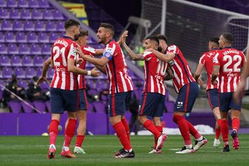 Los jugadores del Atlético de Madrid celebrando el gol del empate de Correa