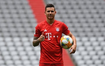 El Bayern pag¨® la cl¨¢usula de 80 millones al Atl¨¦tico0 de Madrid por el polivalente defensa franc¨¦s campe¨®n del Mundo en 2018.
