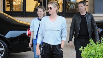 Maria Sharapova pasea por las calles de Los Ángeles.
