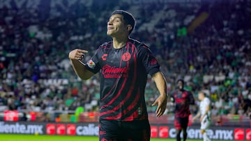 Kevin Castaneda celebrates his goal 0-1 of Tijuana during the 10th round match between Leon and Tijuana as part of the Liga BBVA MX, Torneo Clausura 2025 at Nou Camp Stadium, on March 01, 2025 in Leon, Guanajuato, Mexico.