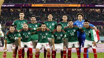 DOHA - (Back row lr) Cesar Jasib Montes of Mexico, Henry Martin of Mexico, Edson Alvarez of Mexico, Hector Moreno of Mexico, Mexico goalkeeper Guillermo Ochoa. (Front row lr) Hirving Lozano of Mexico, Hector Herrera of Mexico, Luis Chavez of Mexico, Jorge Sanchez of Mexico, Ernesto Vega of Mexico, Jesus Gallardo of Mexico during the FIFA World Cup Qatar 2022 group C match between Mexico and Poland in the 974 Stadium on November 22, 2022 in Doha, Qatar. AP | Dutch Height | MAURICE OF STONE (Photo by ANP via Getty Images)