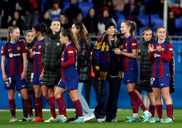 Alexia Putellas celebrates with teammates after Barcelona's game at the Estadi Johan Cruyff.