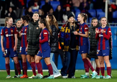 Alexia Putellas offered new contract at FC Barcelona, linked with NWSL