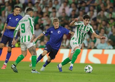 Rodrigo Huescas inicia su travesía en la Champions League