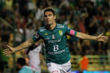 El delantero de León compartió el campeonato de goleo con Villa.