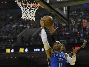 Te dejamos las mejores postales que dejó el primero de los dos partidos de NBA que se jugarán en el país. El Thunder visitó a los Nets en la Arena Ciudad de México.