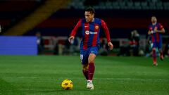 Why is Vitor Roque leaving Barcelona already? How many games did he play?