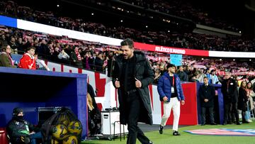 Soccer Football - LaLiga - Atletico Madrid v Sevilla - Metropolitano, Madrid, Spain - December 8, 2024 Atletico Madrid coach Diego Simeone before the match REUTERS/Ana Beltran