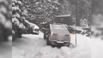 Cybertruck de Tesla quedó atascada tras las fuertes nevadas en el país