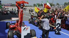 Fernando Alonso celebra su victoria en el GP de Espa&ntilde;a de F1 2013. 