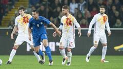 Back issue sees defender Sergio Ramos return to Spain