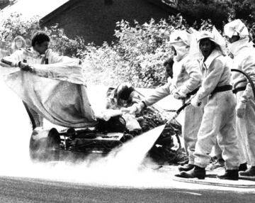 El coche de Roger Williamson ardió durante el Gran Premio de Holanda de 1973. David Purley trató de ayudar al piloto, que finalmente falleció.