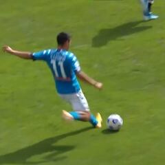 La participación del 'Chucky' Lozano en los goles del Nápoles: en el segundo es clave