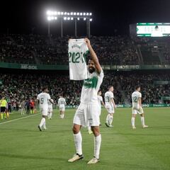 Mourad anuncia su renovación con gol