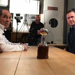 Bochini le cuenta a Valdano el problema de Messi en Argentina