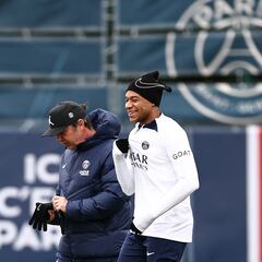Kylian Mbappé's mixed messaging at PSG