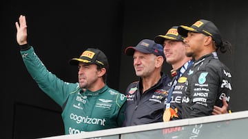 Newey, con Alonso, Verstappen y Hamilton en el podio de Canadá.