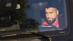 La última disputa de Vidal y el Barça que frena su traspaso