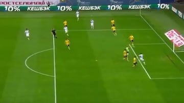 Jordhy Thompson se destapa en Rusia con otro gol: ¡aprovechó uno de los errores más insólitos del año!