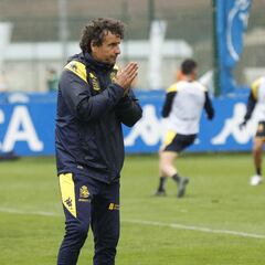 Idiakez: “Lo que pensé al ver a Mella jugar tantos minutos, mejor me lo guardo”