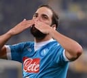 Higuaín lleva un imparable Nápoles al segundo puesto