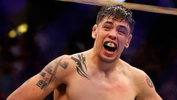 El primer mexicano campeón de la UFC, Brandon Moreno, relató cómo usó la filosofía del futbolista de Galaxy, Chicharito 'Hernández' como motivación.