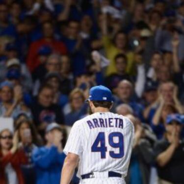 Los bates de los Cubs rescatan al Jake Arrieta más humano