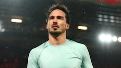 Dortmund sporting director applauds 'courageous' Hummels
