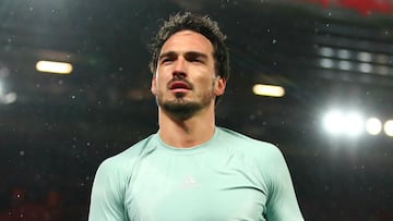 Dortmund sporting director applauds 'courageous' Hummels