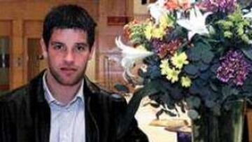 PACHECO, EN BARCELONA. El jugador llegó a la ciudad y firmó un acuerdo tras reunirse en Montjuïc con Morgado y Marcó.