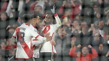 River Plate's Colombian forward Miguel Borja (R) celebrates with teammates after scoringduring the Copa Libertadores round of 16 second leg all-Argentine football match between River Plate and Talleres de Cordoba at the Mas Monumental stadium in Buenos Aires on August 21, 2024. (Photo by JUAN MABROMATA / AFP)