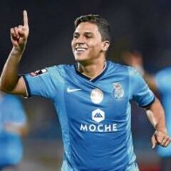 Juan Fernando Quintero renueva con Porto hasta 2021