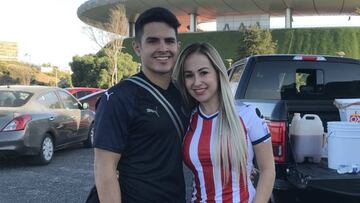 Blanca Olivia Castro no se ha perdido un partido del Guadalajara y la noche de este viernes apoya a su hija, la guardameta del Rebaño Sagrado