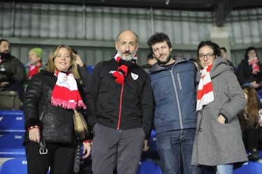 Los dos candidatos a Ibaigane animaron en Mendizorroza