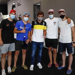 Fernando Alonso viste ya como nuevo piloto de Renault