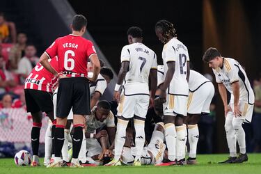 Militao salió lesionado al principio de la segunda parte del encuentro.