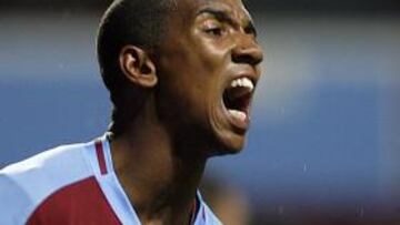 El Barça ofrecerá casi 30 millones por Ashley Young, según la prensa inglesa