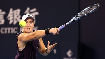 Tennis - China Open - The Beijing Olympic Green Tennis Center, Beijing, China - October 1, 2025 Britain's Sonay Kartal in action during her round of 16 match against Russia's Mirra Andreeva REUTERS/Maxim Shemetov