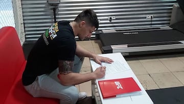 Joel &Aacute;lvarez firma su renovaci&oacute;n con UFC.