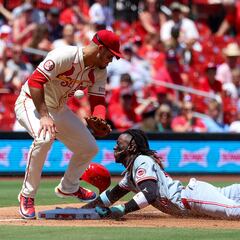 Elly De La Cruz llega a 40 bases robadas