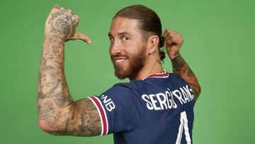 Ramos, con su nueva camiseta del PSG.