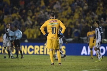 Un partido muy disputado fue el que se vivió en el Estadio Universitario. Te presentamos las majores imágenes que dejó el primer capítulo de la final.