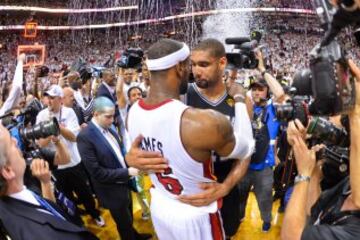 2013. Miami Heat-San Antonio Spurs. En su tercera final consecutiva con Miami volvió a conseguir el anillo y fue, una vez más, MVP de las Finales. Ganaron 4-3 a los Spurs.