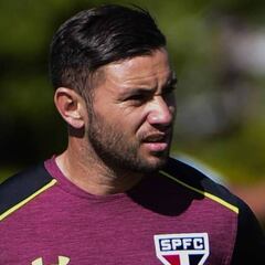 El incierto futuro que preocupa a Eugenio Mena en Brasil