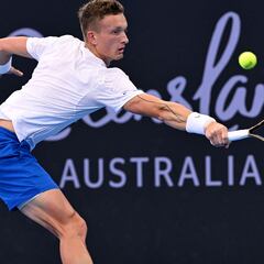 Lehecka gana su segundo título por retirada de Opelka