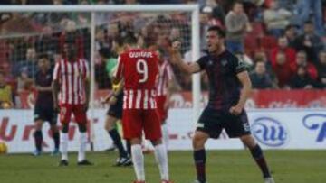 Christian, dle Huesca, celebra el triunfo ante el Almería.