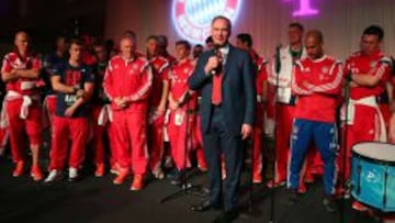 Rummenigge: "El Bayern nunca despedirá a Pep Guardiola"