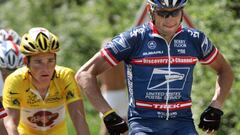 Lance Armstrong y Thomas Voeckler ruedan durante el Tour de Francia de 2004.