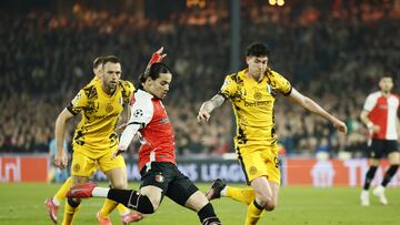 Stefan de Vrij, Anis Hadj Moussa y Alessandro Bastoni.